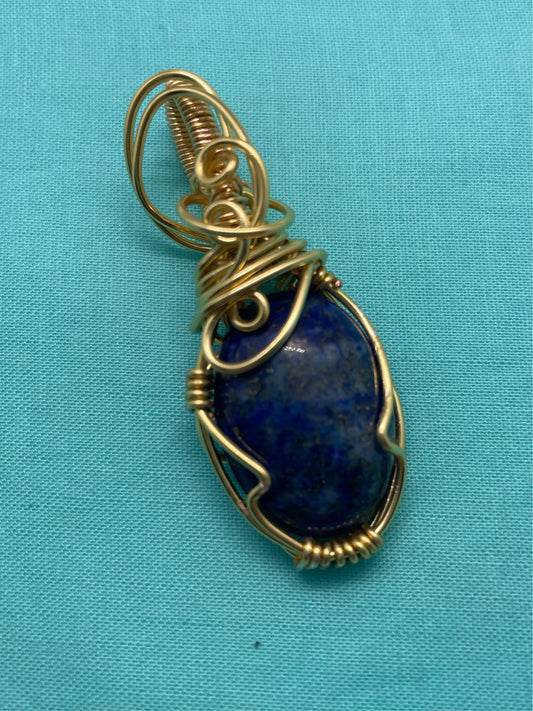 Silver pendant with lapis