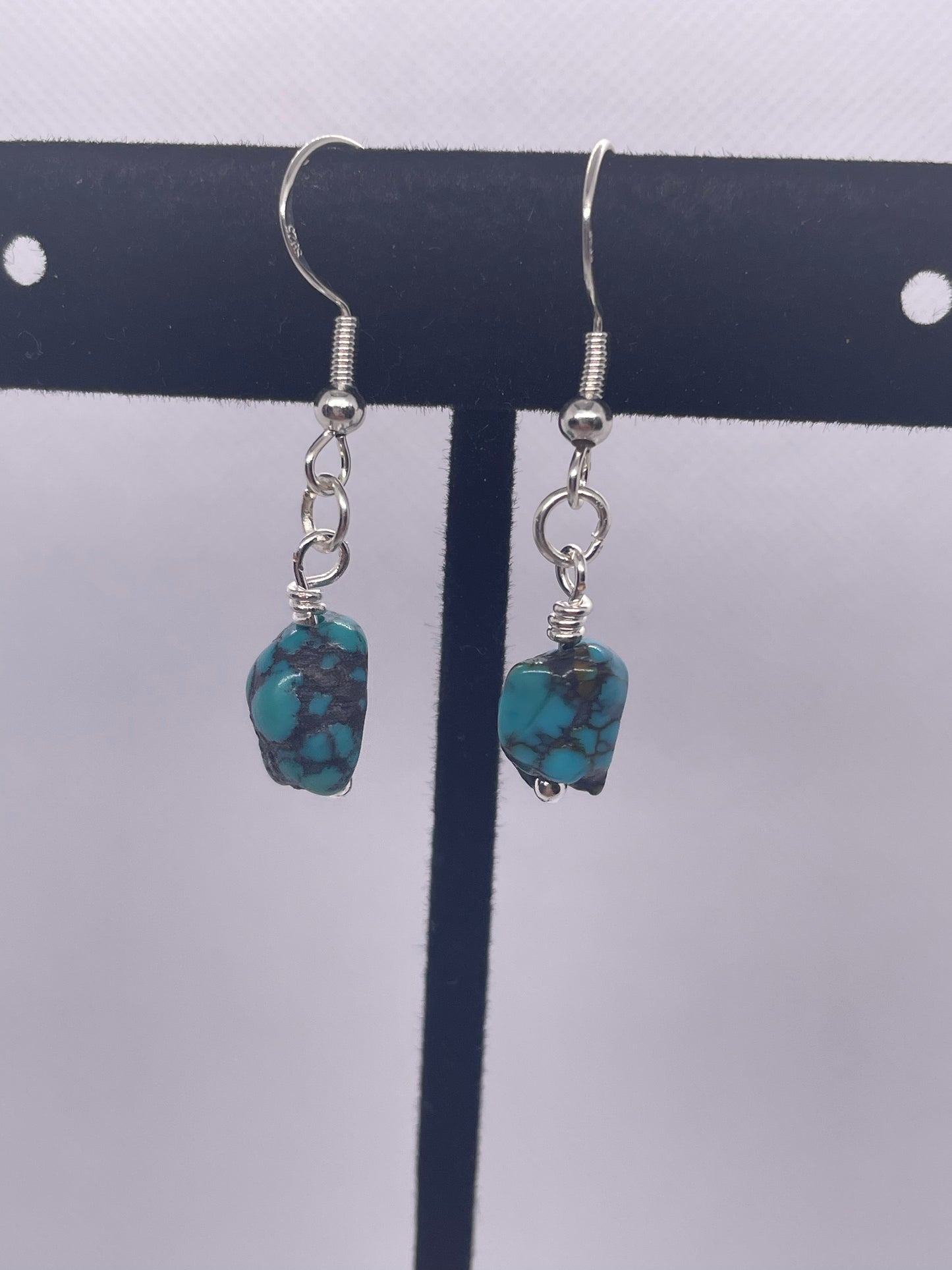 Simple dangle earrings